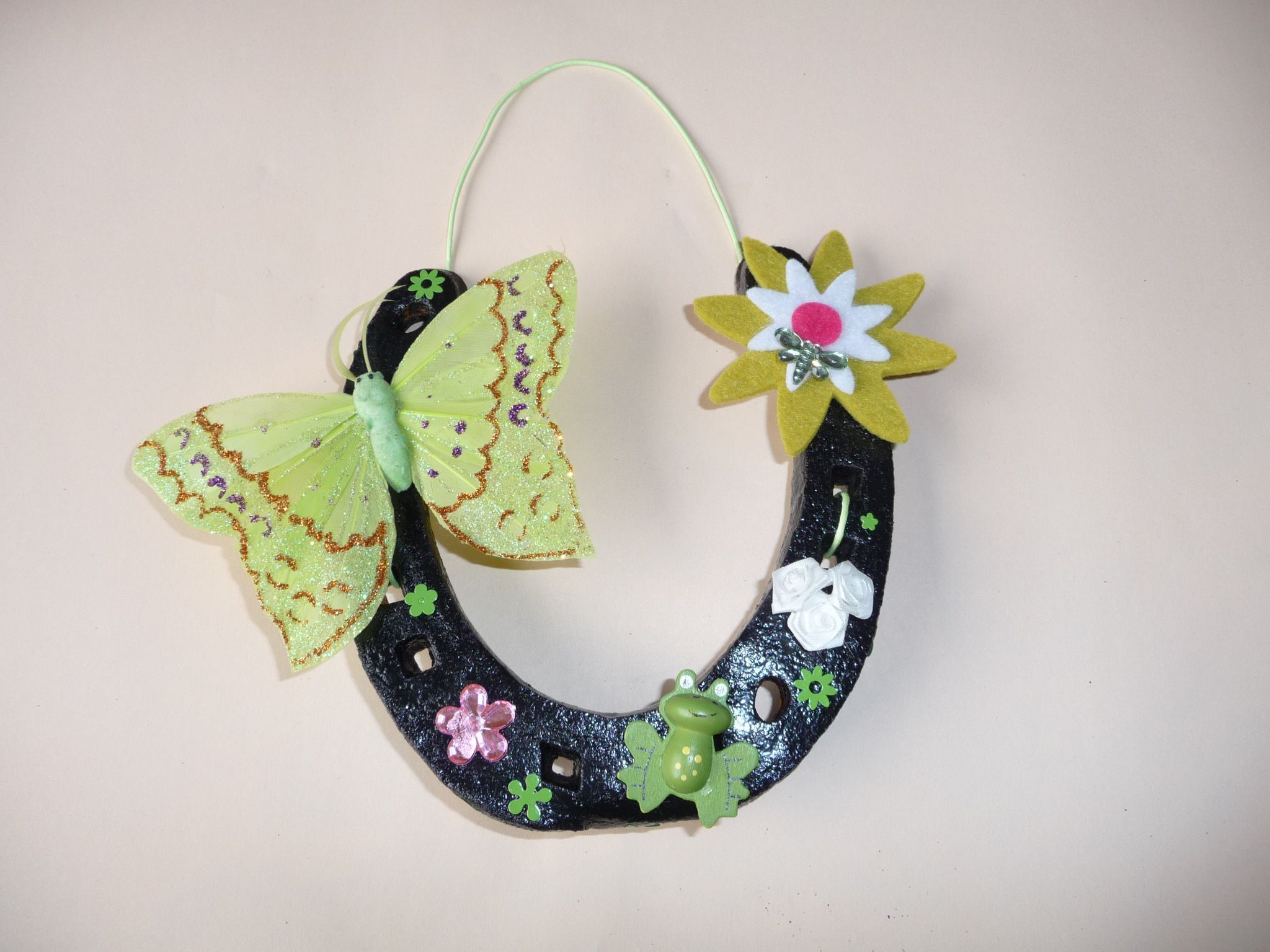 Clochette Murale Vintage Avec Fer à Cheval – Objet Déco Ancien